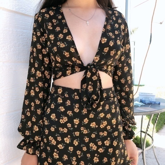 Flora daisy print two piece skirt set - Picture 7 of 13